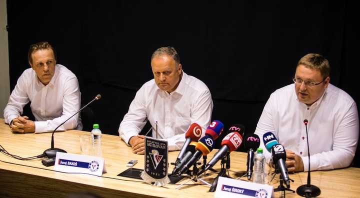 Slovan stále dlhuje milióny. Hráčov prehovára na splátkové kalendáre
